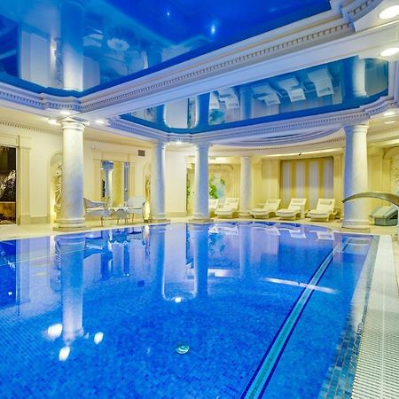 Palacyk Otrebusy Business & Spa Eksteriør billede